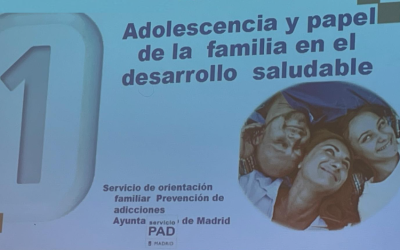 ESCUELA DE FAMILIAS-Taller de Padres Riesgos en la Adolescencia